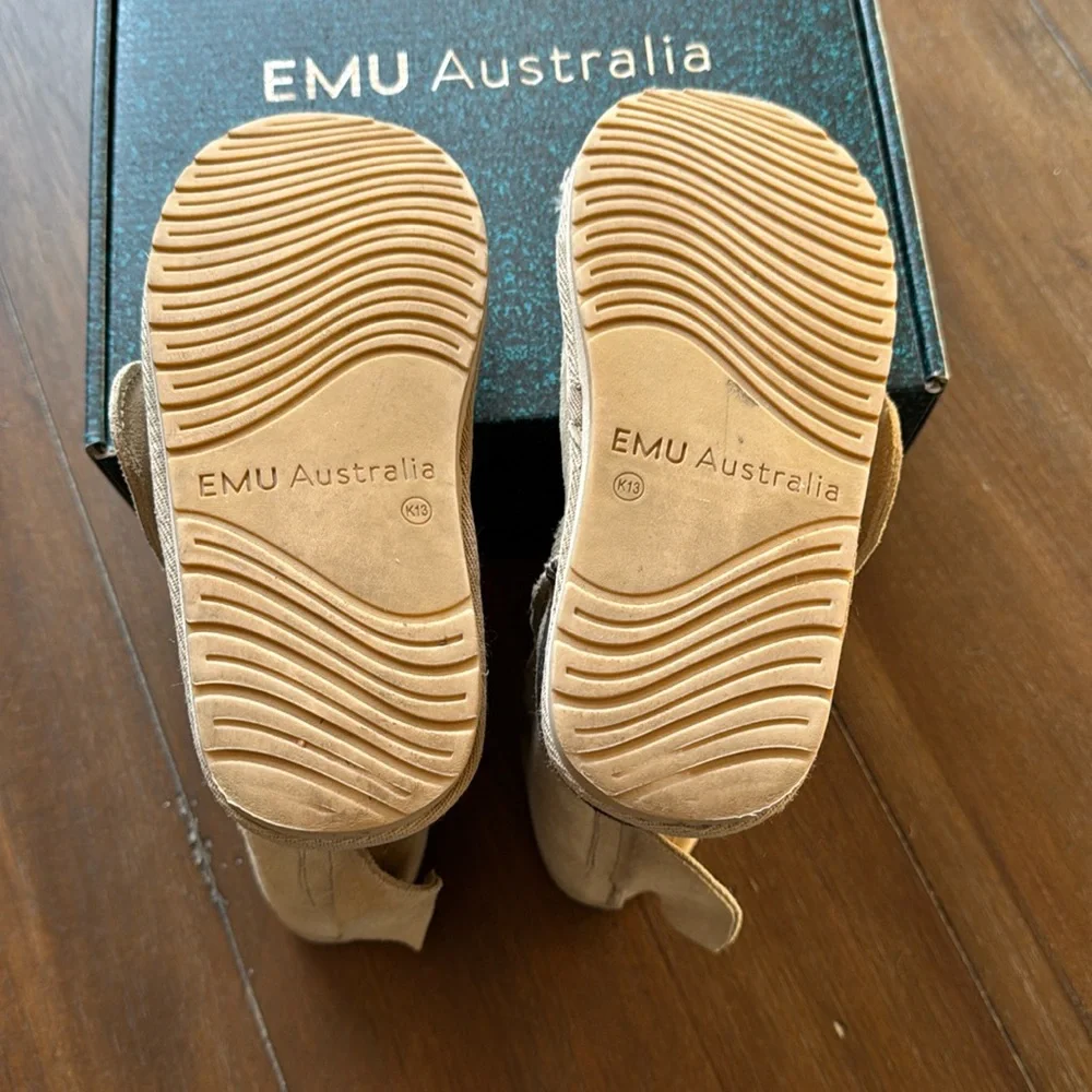Size 13 EMU Australia Little Creatures Puppy wool boots with box